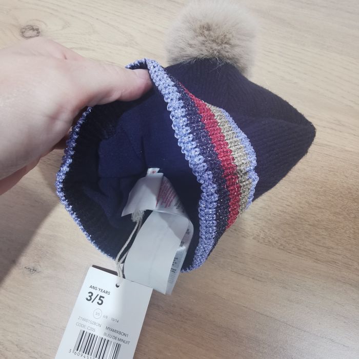 Bonnet fille neuf avec etiquette 3/5 ans Dpam bleu marine et pailleté sur le bas - photo numéro 4