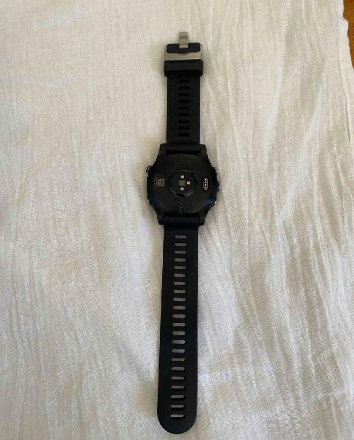 Garmin Forerunner 935 – Montre GPS multisport légère et précise d'occasion - photo numéro 3