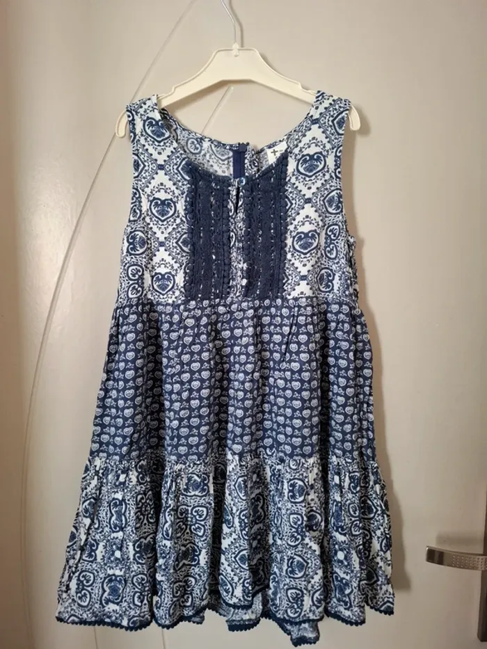 Robe d'été bleu et blanche 10 ans