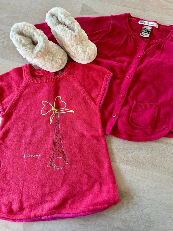 Lot vêtement 6 mois : robe + gilet + chaussons