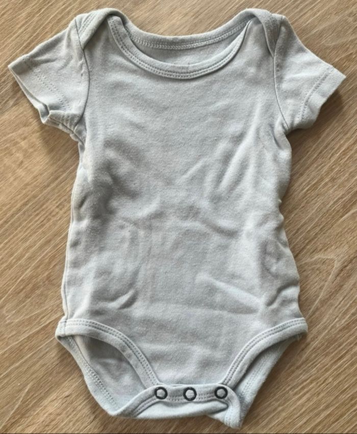 Lot de 11 bodies bébé garçons - photo numéro 4