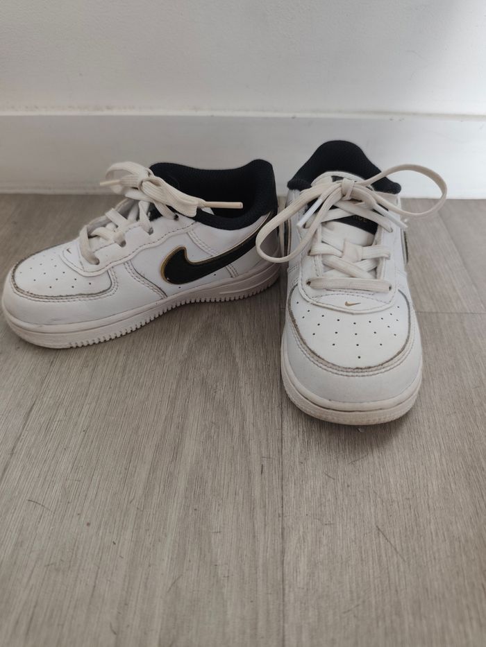 Chaussures Nike Air Force 1 enfant
