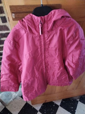 Veste fille U collection 3 ans.