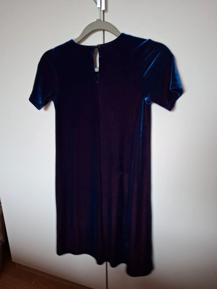 Robe en velours h et m - photo numéro 4