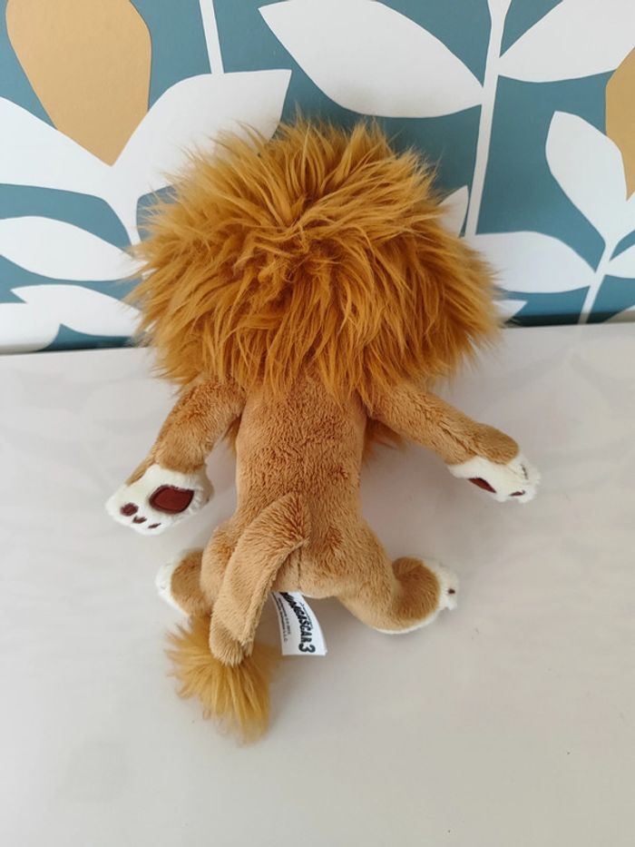 Peluche lion Alex Madagascar 3 - photo numéro 3