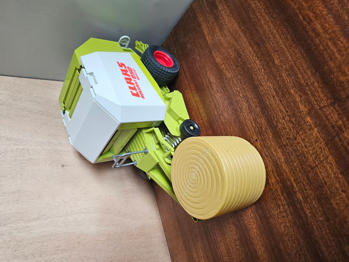 Presse Claas Rollant 250 Bruder