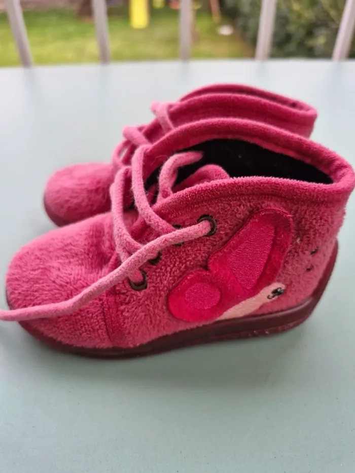 Chaussons taille 22 - photo numéro 2