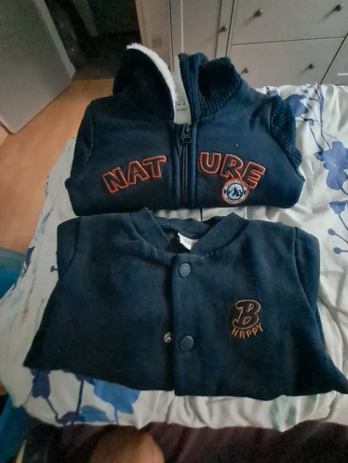 Lot de vestes 18,23 mois - photo numéro 3