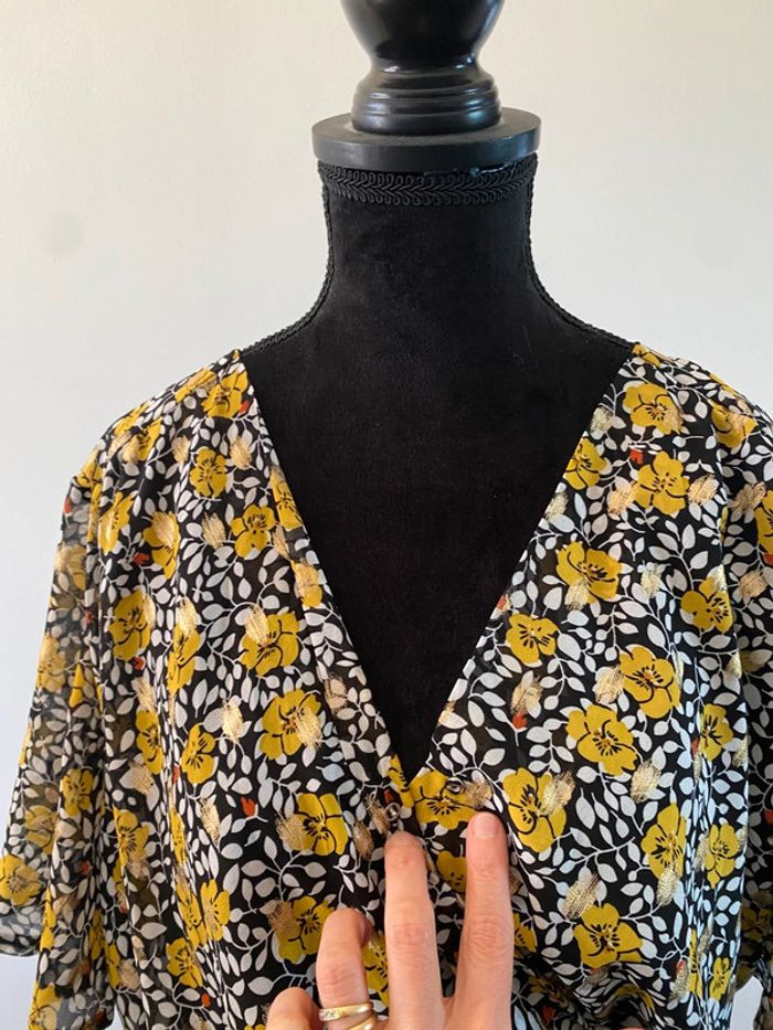 Robe d’été Van Der Rock taille 3 noire à fleurs jaunes et dorées - photo numéro 6