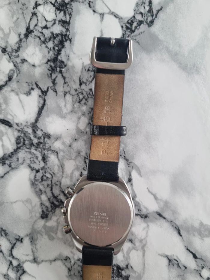 Montre en cuir et metal argenté Pulsar - photo numéro 10