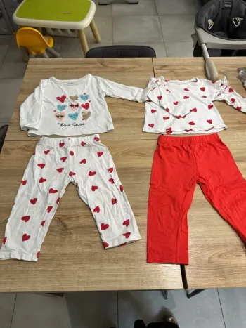 Lot de 2pyjamas