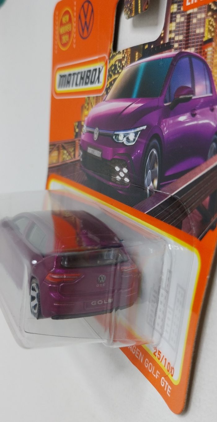 Matchbox 2021 Volkswagen Golf GTE Nouveau 2024 - photo numéro 8