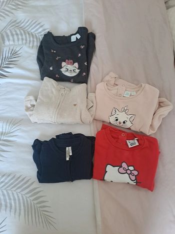 Lot de pulls bébé fille