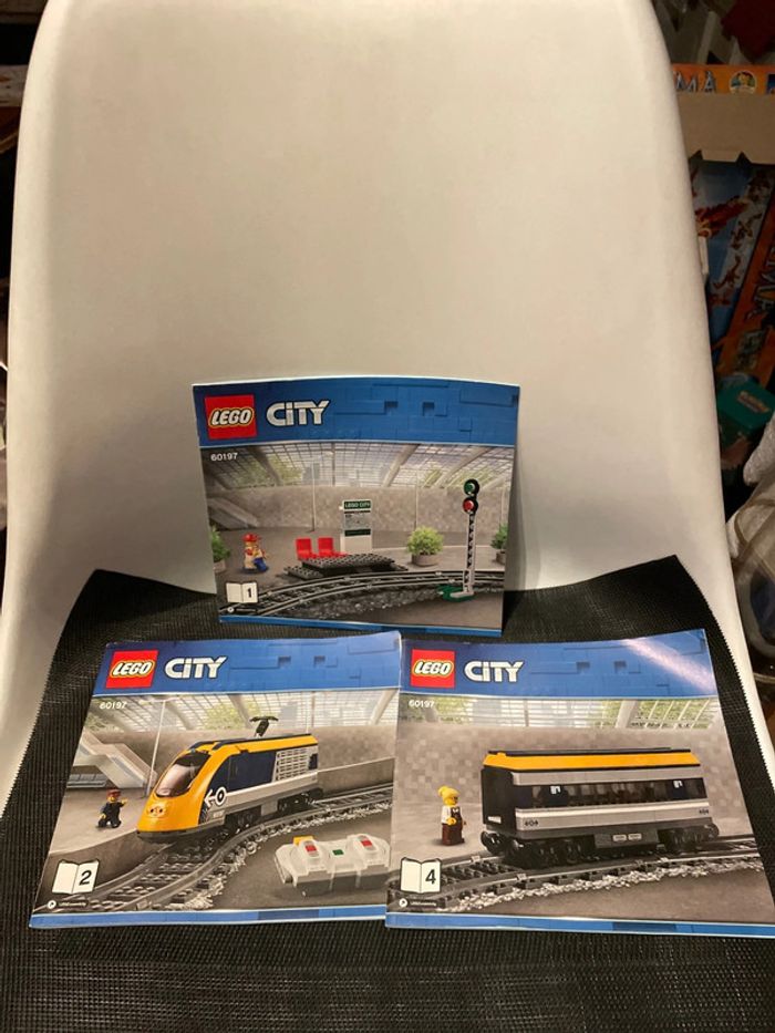 Lego city 60197 lot 3 notices uniquement (1-2-4) train voyageurs