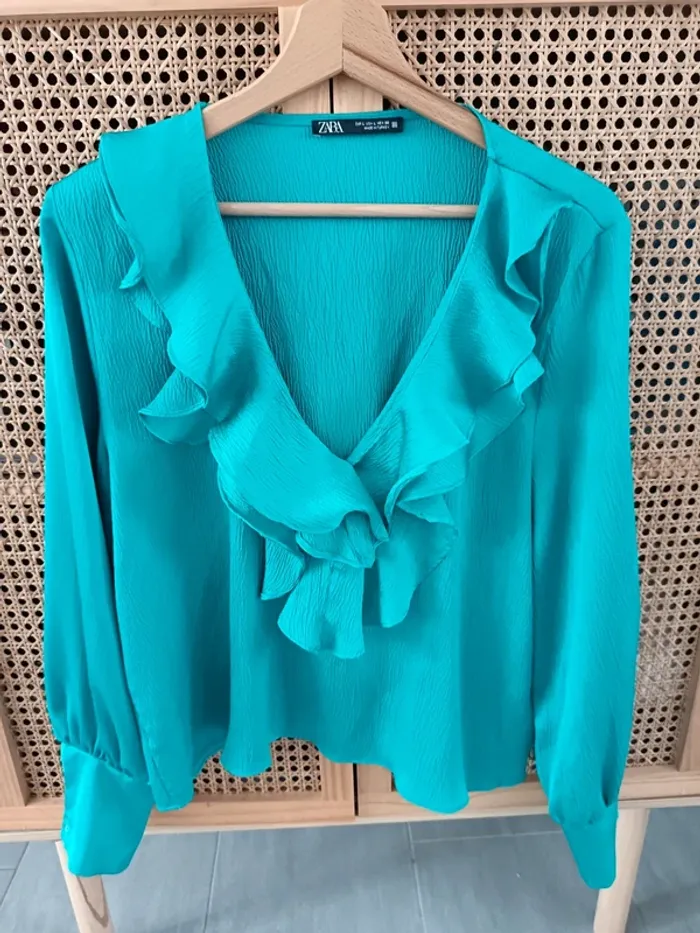 Blouse zara avec volants