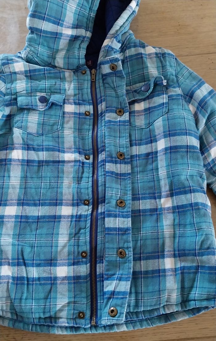 Veste garçon 8ans en très bon état - photo numéro 4
