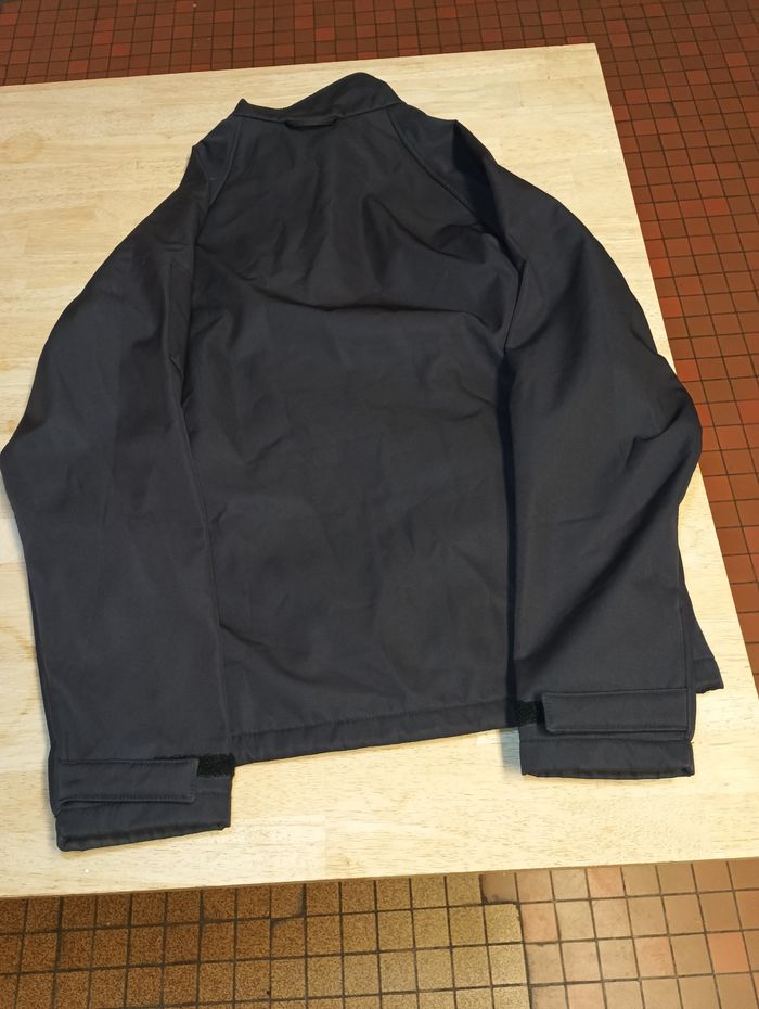 Veste softshell noire à fermeture bleue – Taille S – Imperméable, coupe-vent, légère - photo numéro 8