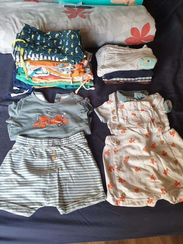 Vêtements 9 et 12 mois - photo numéro 2