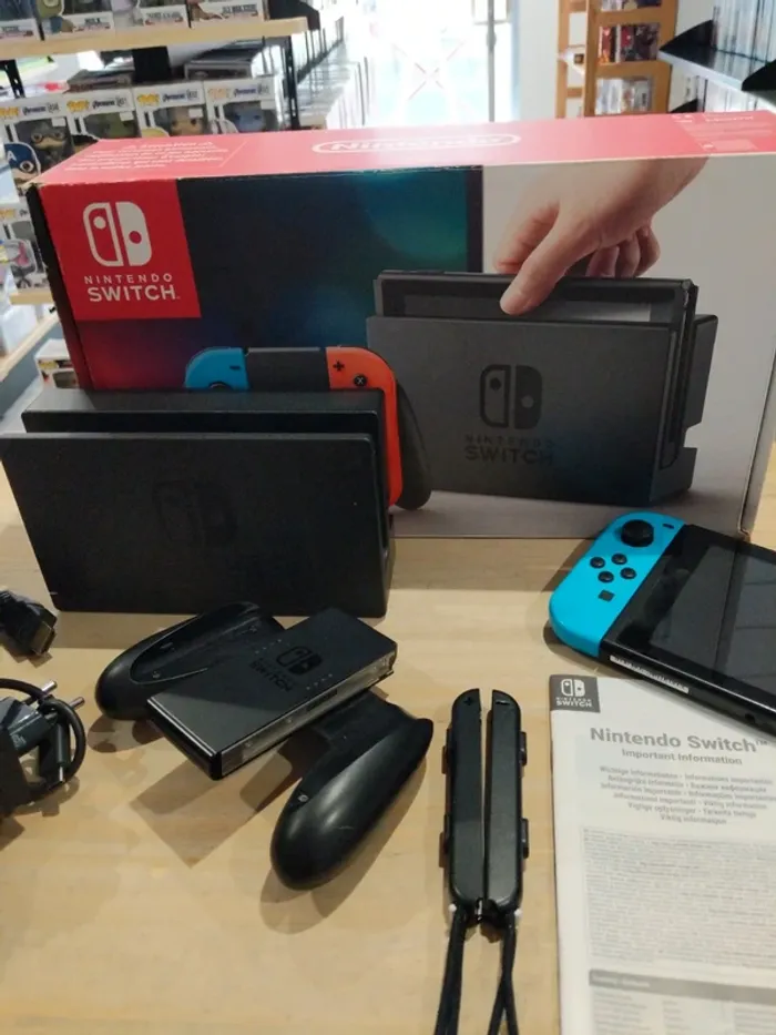 Nintendo Switch V1 Rouge & Bleu - photo numéro 3