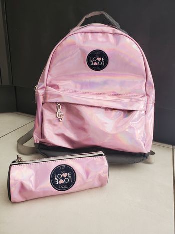 Cartable et trousse assortie