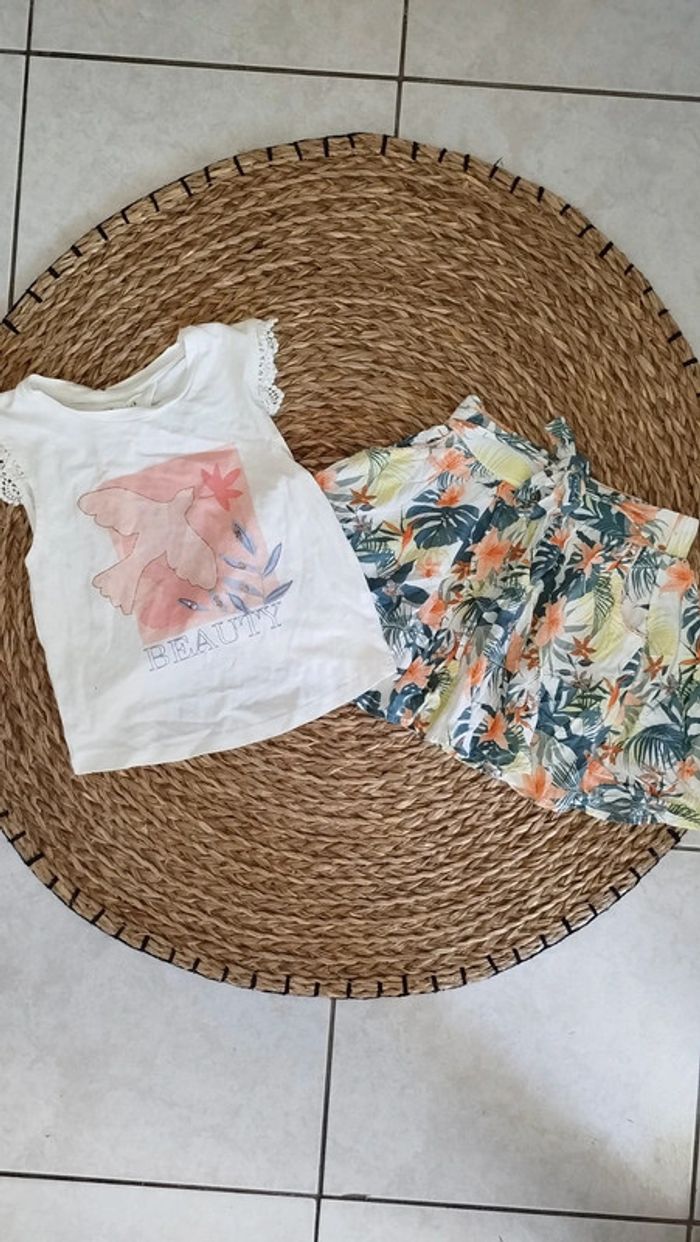 Tee shirt + jupe 4 ans