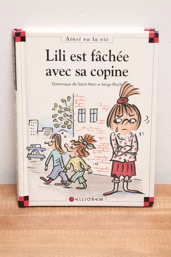 Lili est fâchée avec sa copine
