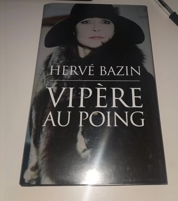 Livre Vipère au poing