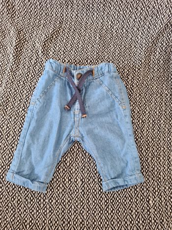 Lot de trois pantalons en 1 mois