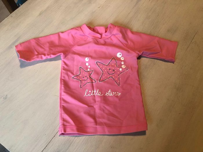 Très joli haut de maillot de bain 12 mois