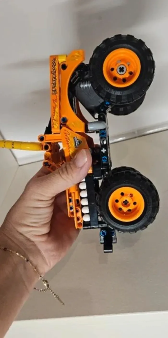 Monster Jam el toro loco lego Technic - photo numéro 4