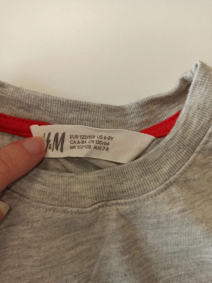 T-shirt H&M 6/8 ans - photo numéro 2