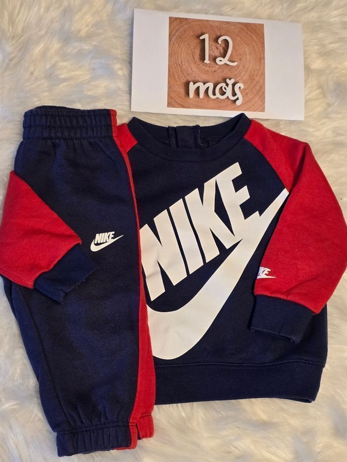 💙🤩😍jogging  molleton NIKE   12 mois garçon 💙🤩😍 - photo numéro 2