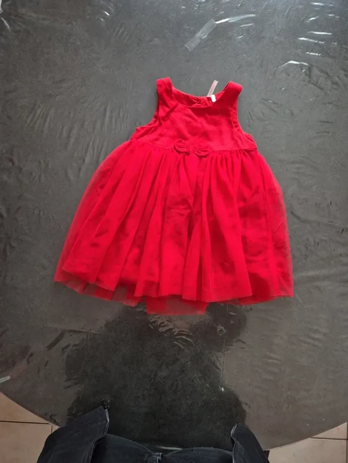 Robe de fête ou anniversaire rouge
