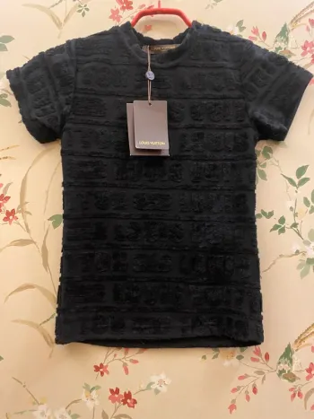 T shirt noir éponge 100% coton 4/5 ans