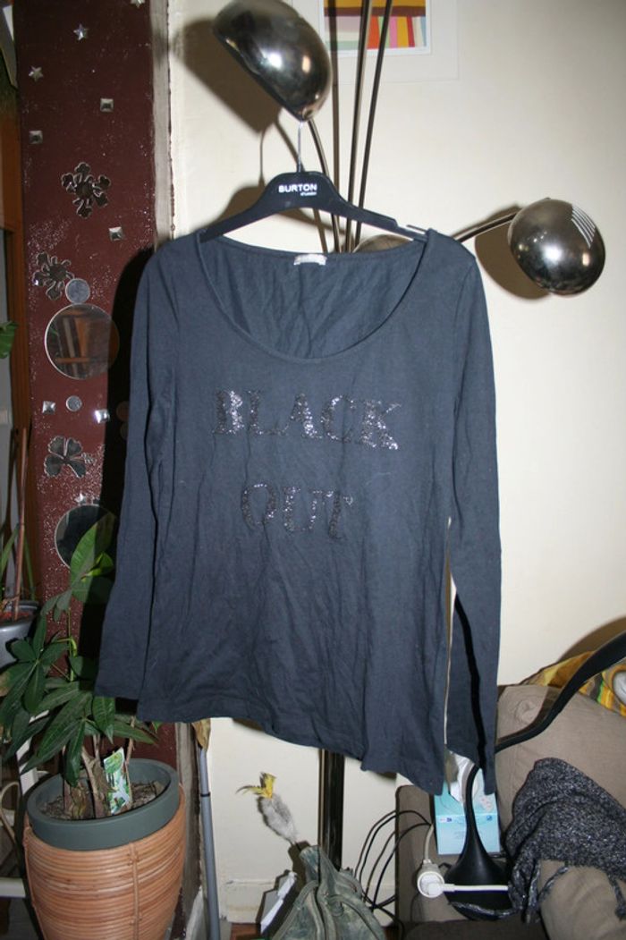 🌸Tee-shirt noir pailletés manches longues "black out" Taille 40 🌸