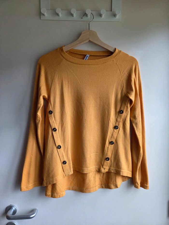 Pull moutarde colloseum - taille xs - boutons déco