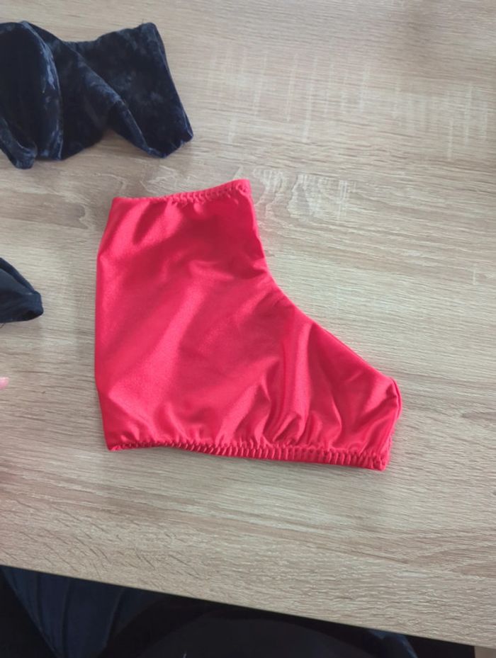 Paire de protège patins pour tenue rouge et noire - photo numéro 4