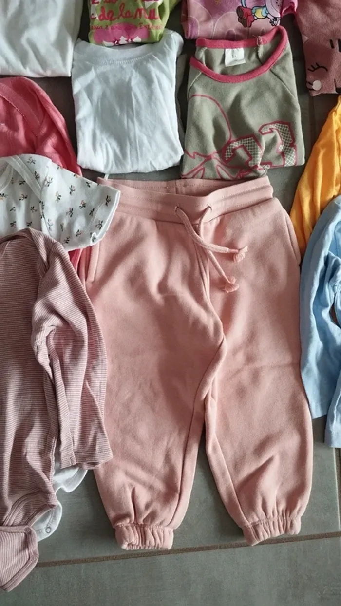 Lot de 14 vêtements enfant fille 24 mois 2 ans - photo numéro 5
