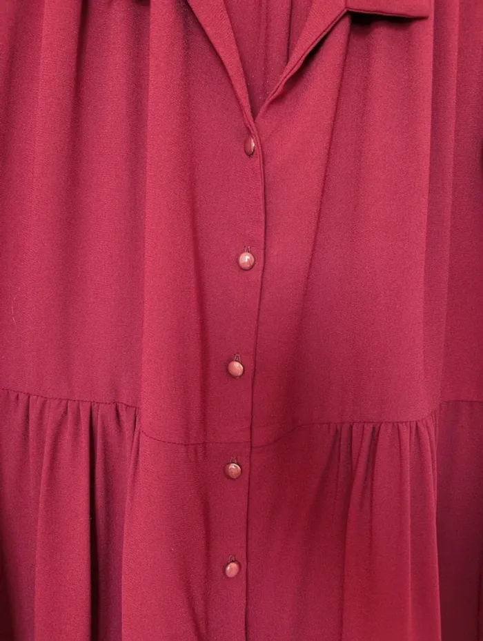 Robe bordeaux - photo numéro 2