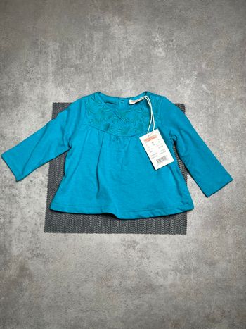 Tee shirt bleu taille  6 mois 