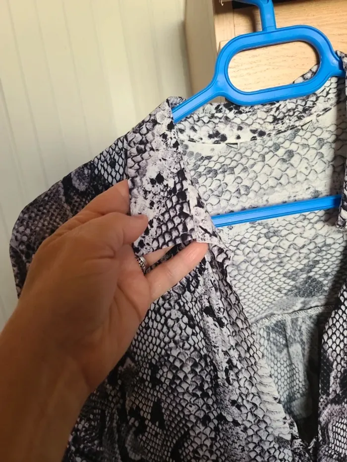 Blouse à nouer upcyclée - photo numéro 3