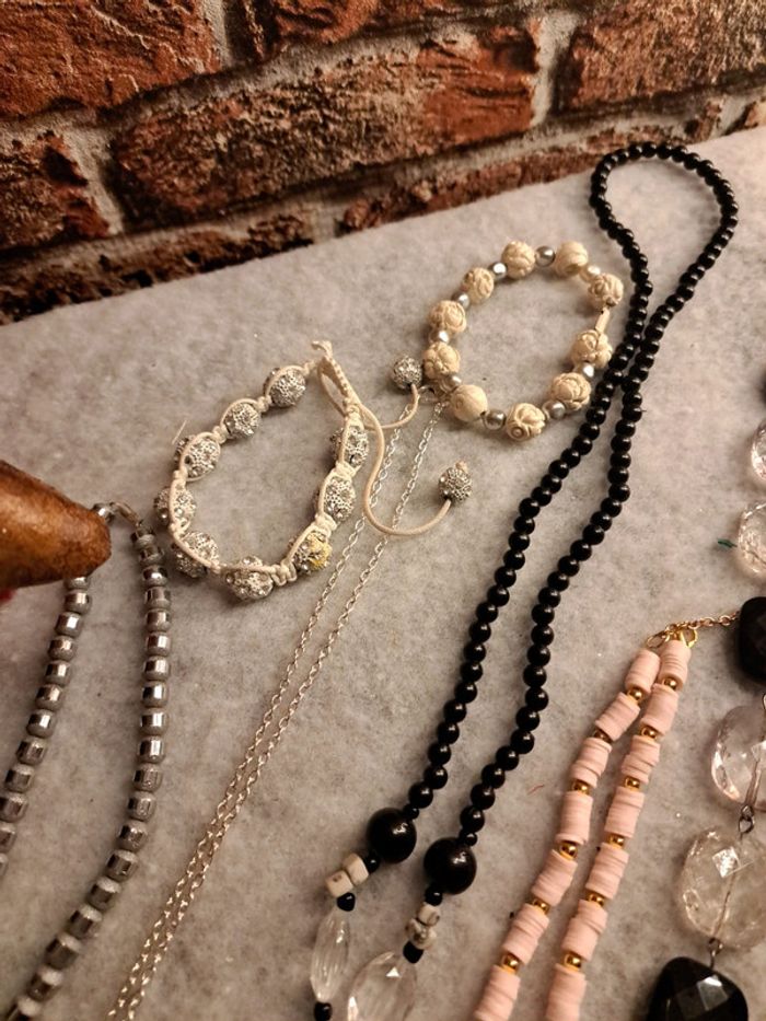 Lot de bijoux multicolore noir blanc - photo numéro 13