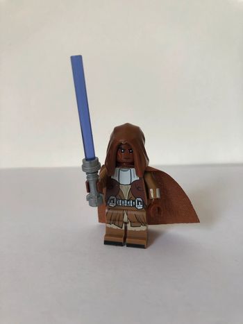 Figurine type lego Jedi Windu. Star Wars