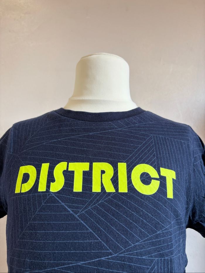 T-shirt garçon taille 116 - photo numéro 2