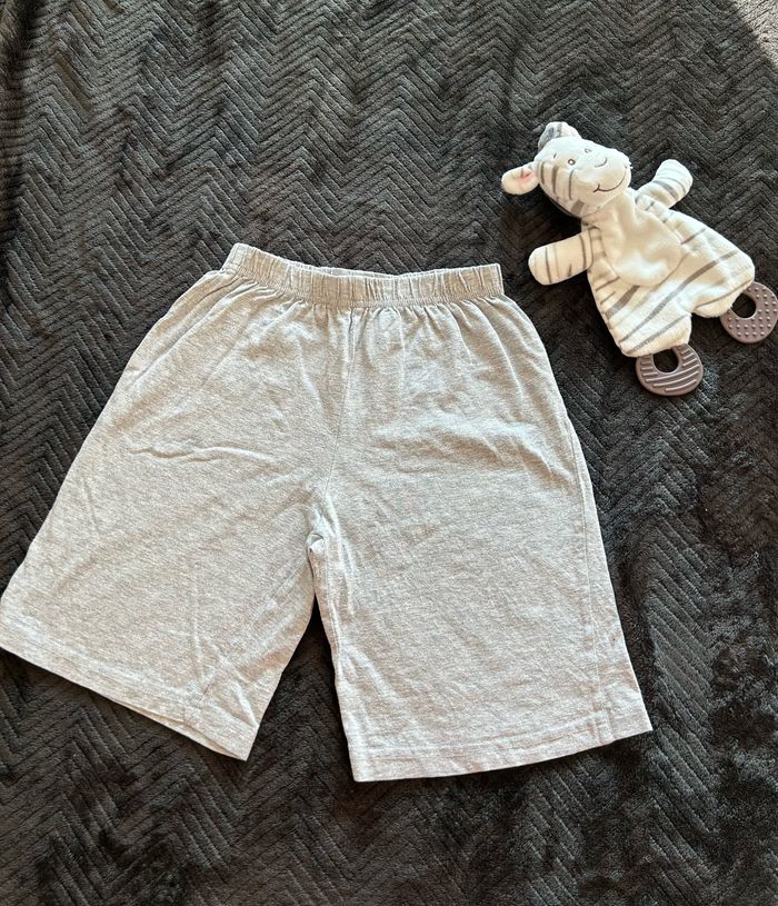 Short 6 ans