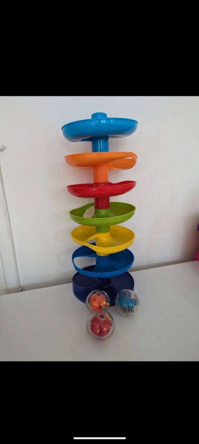 Jouet enfant tourbillon avec balles