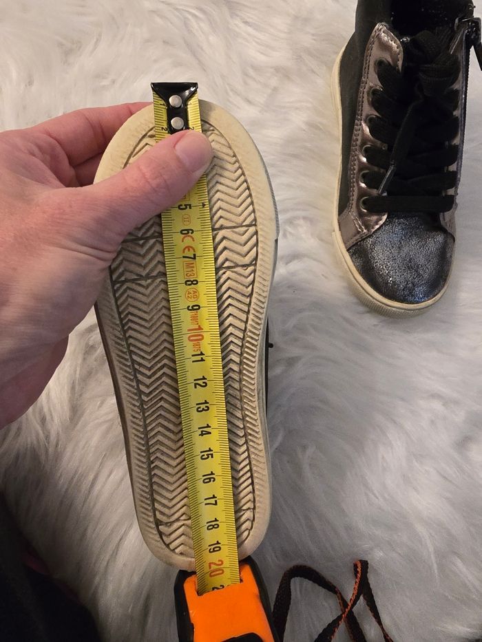 🩷🩷🩷🩷 superbes Baskets fille pointure 27 🩷🩷🩷🩷 - photo numéro 7