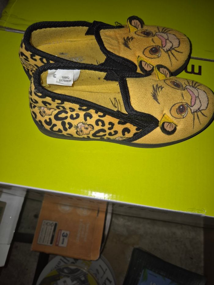 Chaussons  le roi lion - photo numéro 2