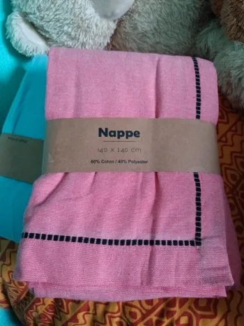 2 Nappes 140 x 240 couleur saumon et bleu