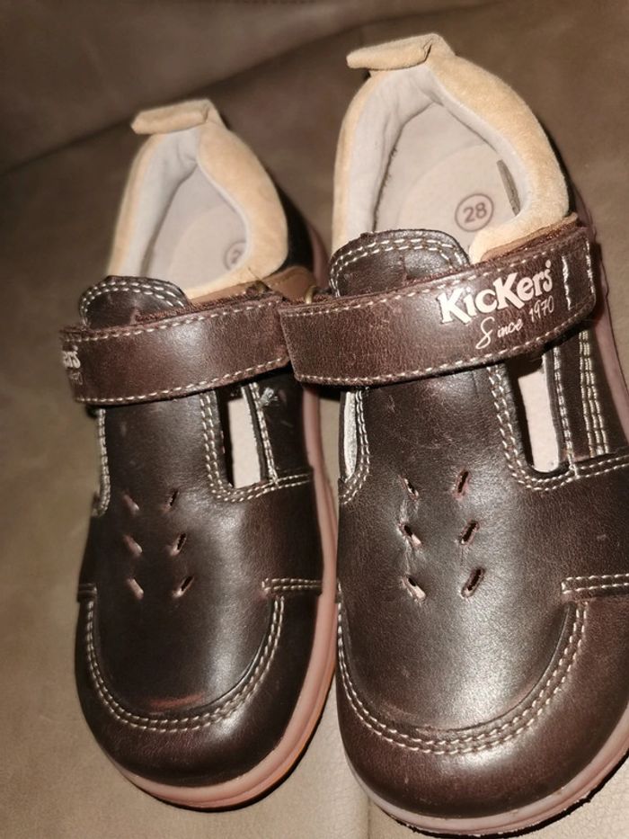 Chaussures Kickers Taille 28 neuves - photo numéro 2